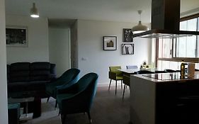 Beautiful Apartment-Campo Pequeno Home